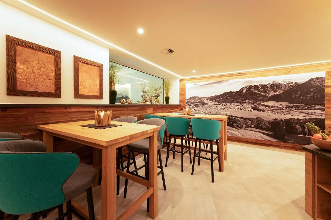 Hotel Garni Schellenberg Oberstdorf 4*,